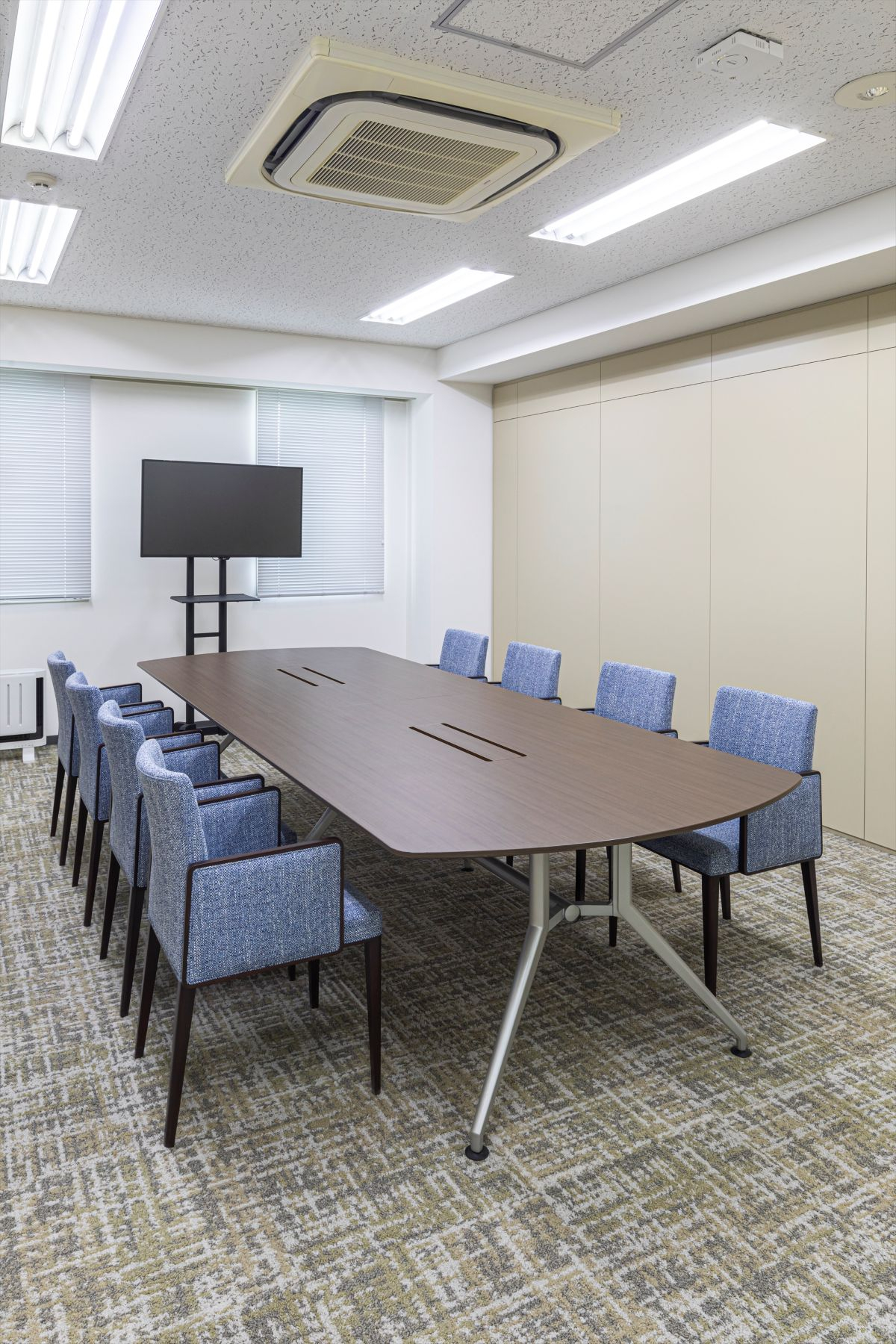 社会保険労務士法人 EEパートナーズ　様